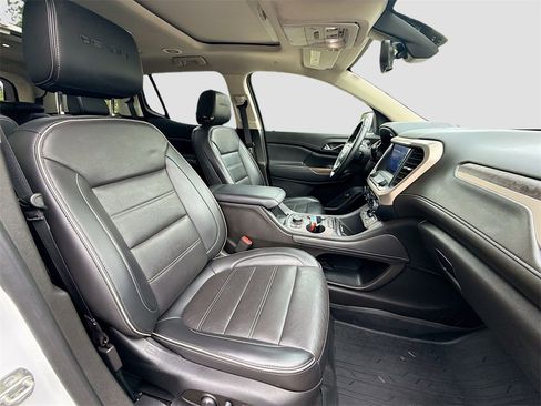 Used 2023 GMC Acadia Denali w/ Denali Ultimate Package image 32