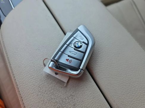 Used 2019 BMW 530i w/ Convenience Package RWD image 35