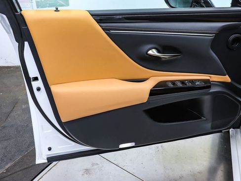 Used 2025 Lexus ES 350 FWD image 22