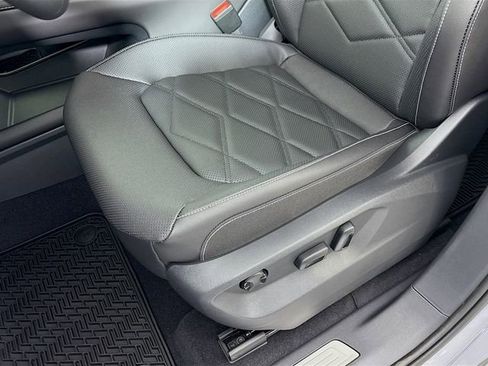 New 2026 Volkswagen Atlas SE image 18