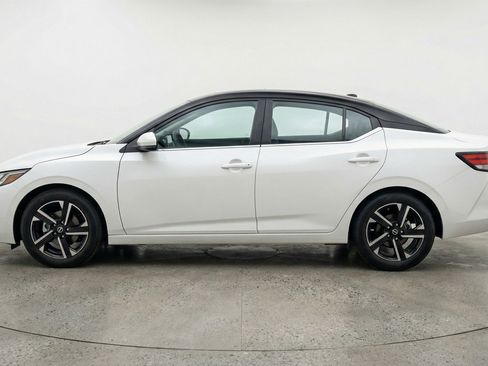 Used 2025 Nissan Sentra SV image 5