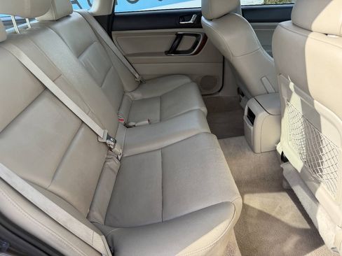 Used 2008 Subaru Outback 2.5i Limited L.L. Bean AWD/4WD image 37