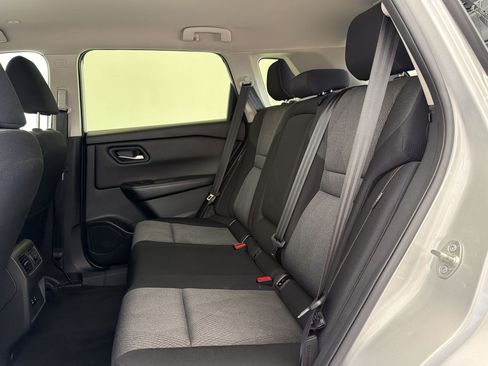 Used 2024 Nissan Rogue SV AWD/4WD image 25