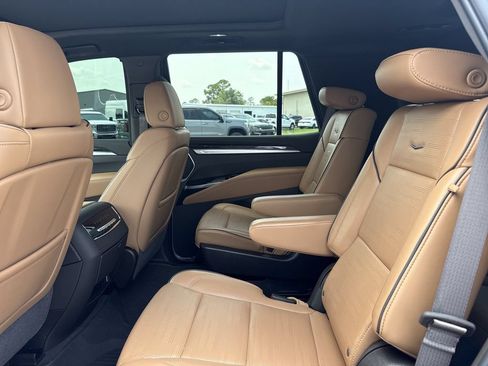 Used 2026 Cadillac Escalade Luxury RWD image 21