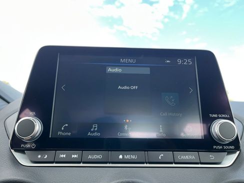 New 2025 Nissan Sentra SR w/ SR Premium Package image 8