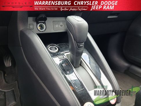Used 2024 Nissan Versa SV FWD image 21