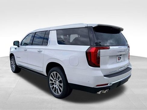 New 2026 GMC Yukon XL Denali w/ Sun & Power Step Package AWD/4WD image 3