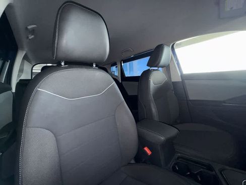Used 2024 Volkswagen Taos SE FWD image 27