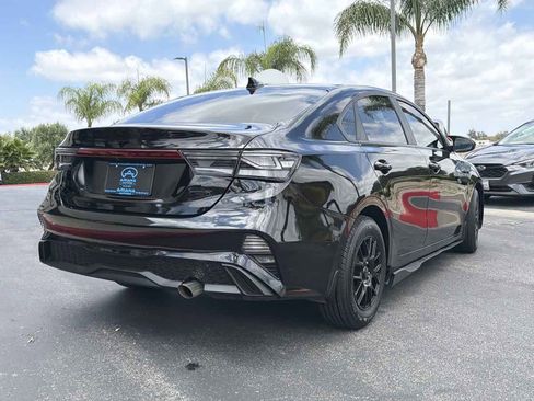 Used 2023 Kia Forte LX FWD image 5