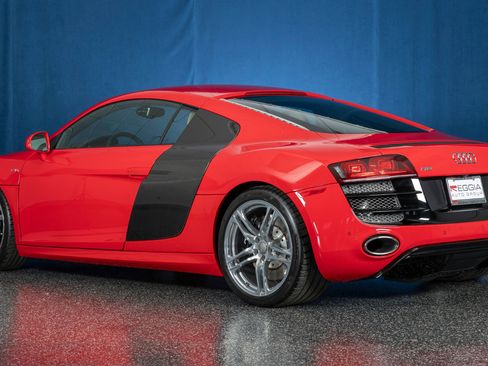 Used 2010 Audi R8 V10 image 6