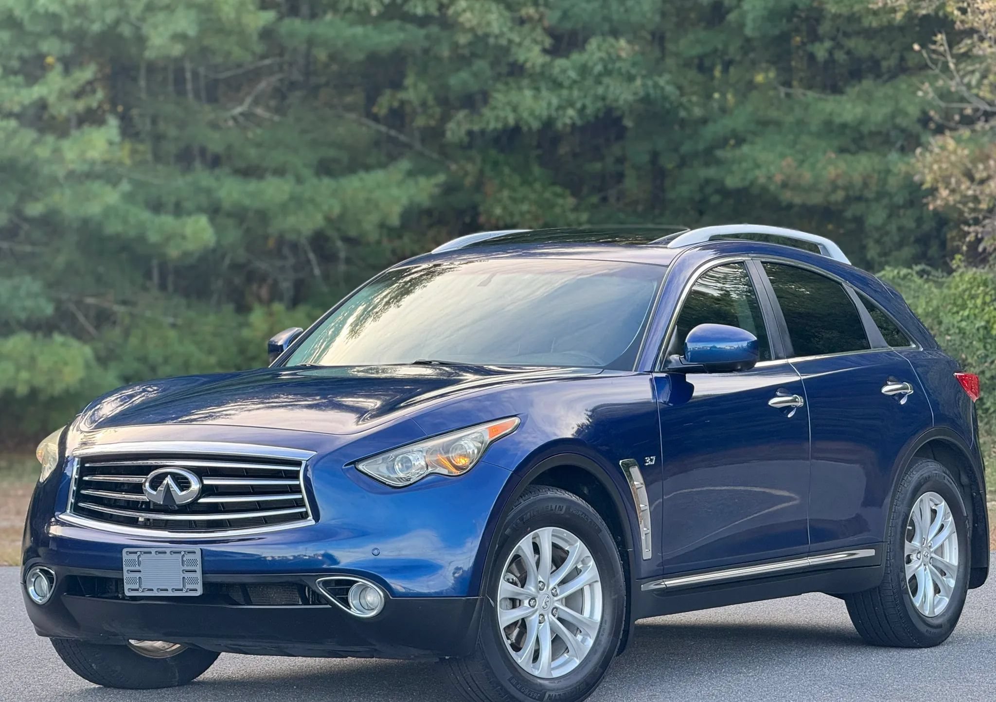 Used 2015 INFINITI QX70 2WD w/ Premium Package image 1