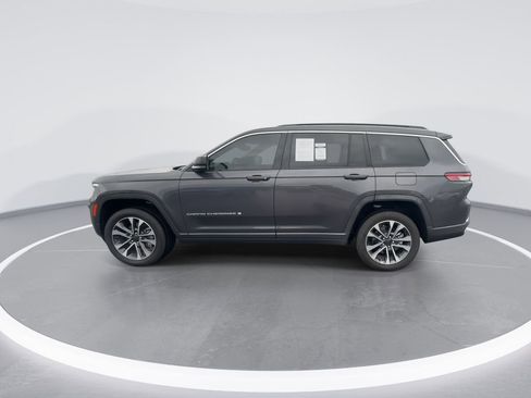 Used 2025 Jeep Grand Cherokee L Overland w/ Advanced Protech Group III AWD/4WD image 5