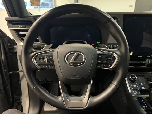 Used 2024 Lexus GX 550 w/ Cold Area Package AWD/4WD image 15