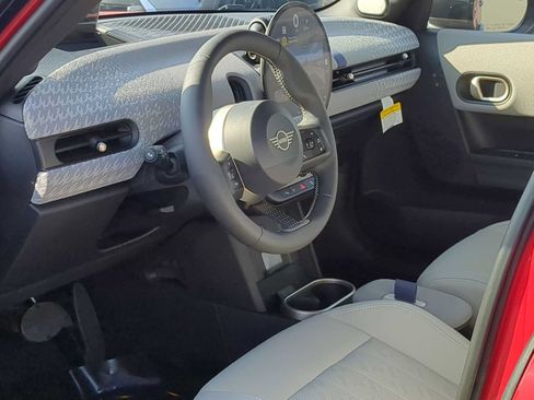 Used 2026 MINI Cooper 4-Door Hardtop FWD image 10