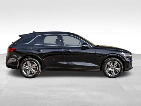 Used 2025 Genesis GV70 3.5T Sport AWD/4WD image 3