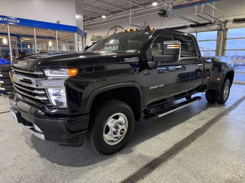 Used 2022 Chevrolet Silverado 3500 High Country w/ Snow Plow Prep/Camper Package image 4