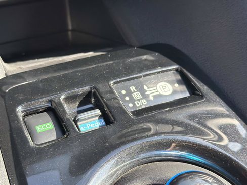 Used 2025 Nissan Leaf SV Plus FWD image 28