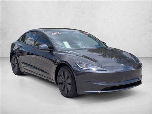 Used 2025 Tesla Model 3 Long Range RWD image 3