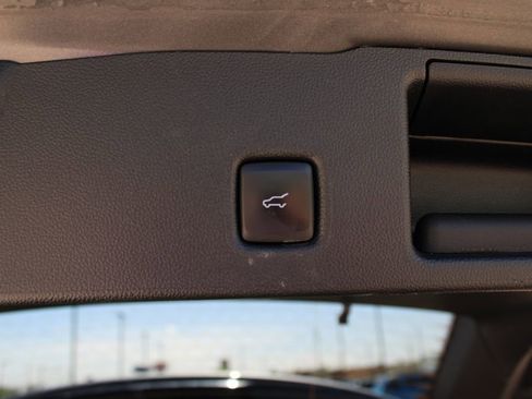 Used 2024 Ford Escape Platinum AWD/4WD image 38