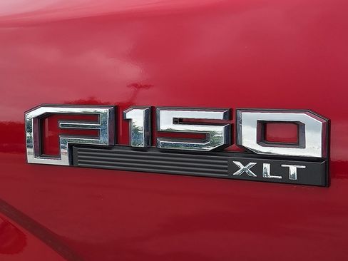 Used 2020 Ford F150 XLT w/ Equipment Group 302A Luxury AWD/4WD image 9