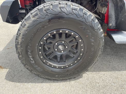 Used 2018 Jeep Wrangler Unlimited Sport S AWD/4WD image 12