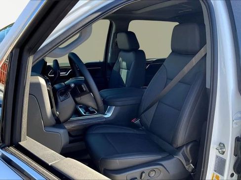 New 2026 GMC Sierra 2500 SLT w/ SLT Premium Package image 10