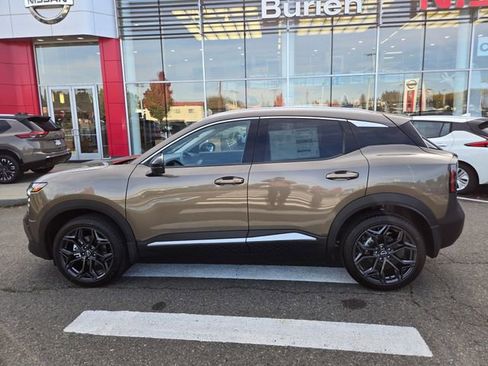 New 2026 Nissan Kicks SR w/ SR Premium Package image 9