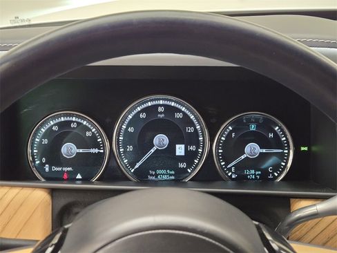 Certified 2019 Rolls-Royce Cullinan image 38