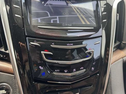 Used 2020 Cadillac Escalade Luxury AWD/4WD image 35