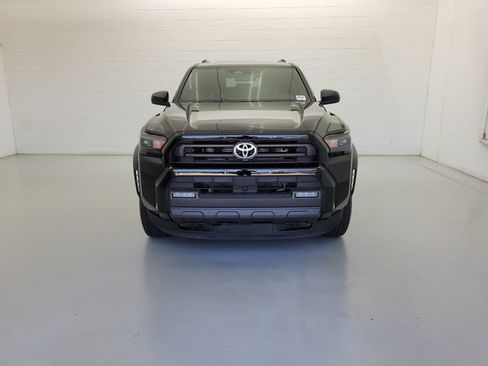 Used 2026 Toyota 4Runner SR5 AWD/4WD image 3