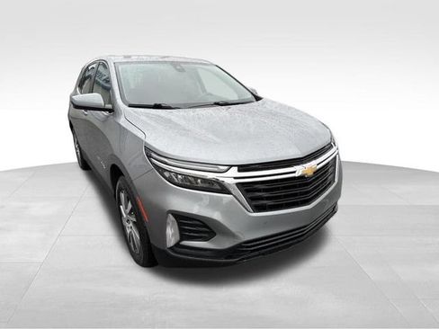 Used 2023 Chevrolet Equinox LT AWD/4WD image 6