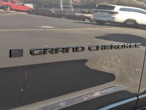 Certified 2023 Jeep Grand Cherokee Altitude image 30