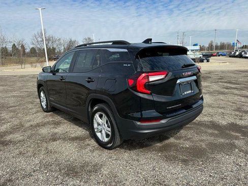 Used 2023 GMC Terrain SLE w/ Driver Convenience Package FWD image 11