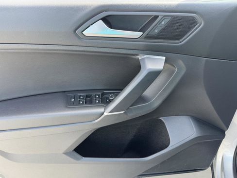 Used 2020 Volkswagen Tiguan SE w/ Panoramic Sunroof Package AWD/4WD image 21