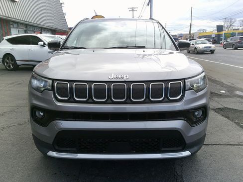 Used 2022 Jeep Compass Limited image 8