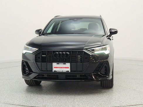 Used 2023 Audi Q3 2.0T Premium w/ Black Optic Sport Package AWD/4WD image 2