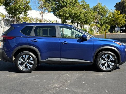 Certified 2023 Nissan Rogue SV image 3