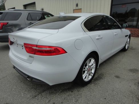 Used 2018 Jaguar XE Premium AWD/4WD image 6