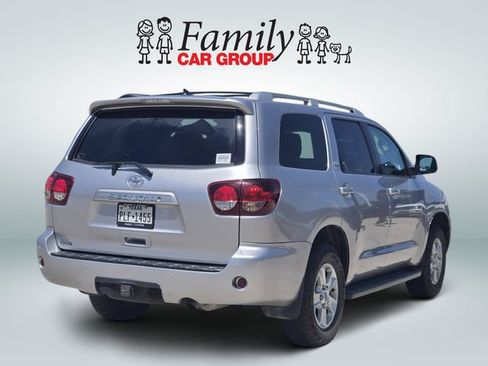 Used 2019 Toyota Sequoia SR5 w/ Premium Package RWD image 4