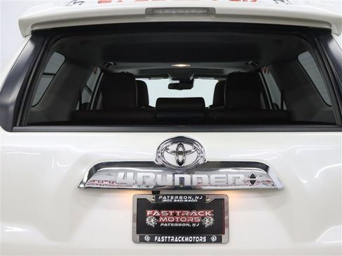 Used 2022 Toyota 4Runner Limited AWD/4WD image 16