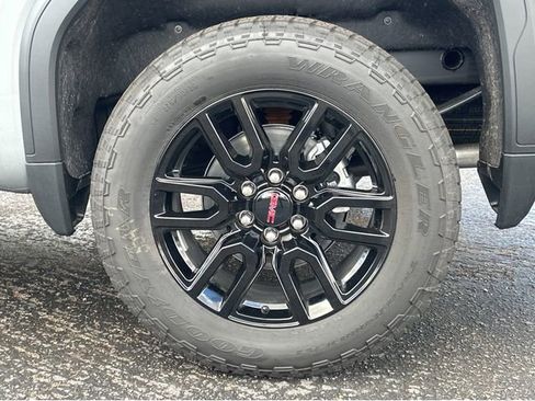 New 2026 GMC Sierra 1500 Elevation image 12