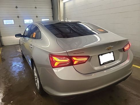 Used 2022 Chevrolet Malibu LT image 4