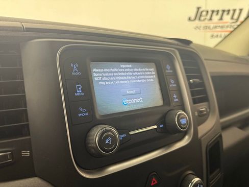 Used 2018 RAM 2500 Tradesman w/ Chrome Appearance Group AWD/4WD image 16