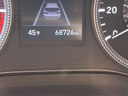 Used 2020 Hyundai Santa Fe SE image 19