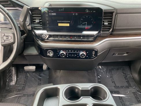 Used 2024 GMC Sierra 1500 SLE AWD/4WD image 11