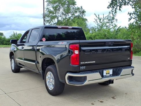 Used 2025 Chevrolet Silverado 1500 LT AWD/4WD image 3