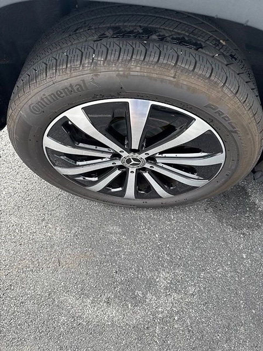 Used 2023 Mercedes-Benz GLA 250 4MATIC image 4