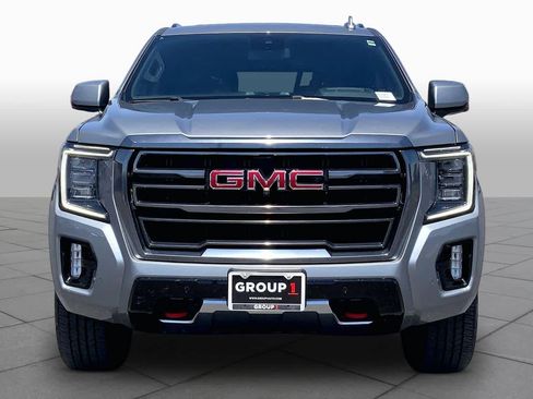 Used 2023 GMC Yukon XL AT4 w/ Technology Package AWD/4WD image 4