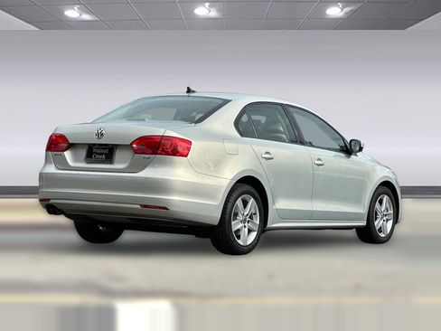Used 2012 Volkswagen Jetta TDI image 8