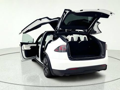 Used 2023 Tesla Model X AWD/4WD image 17